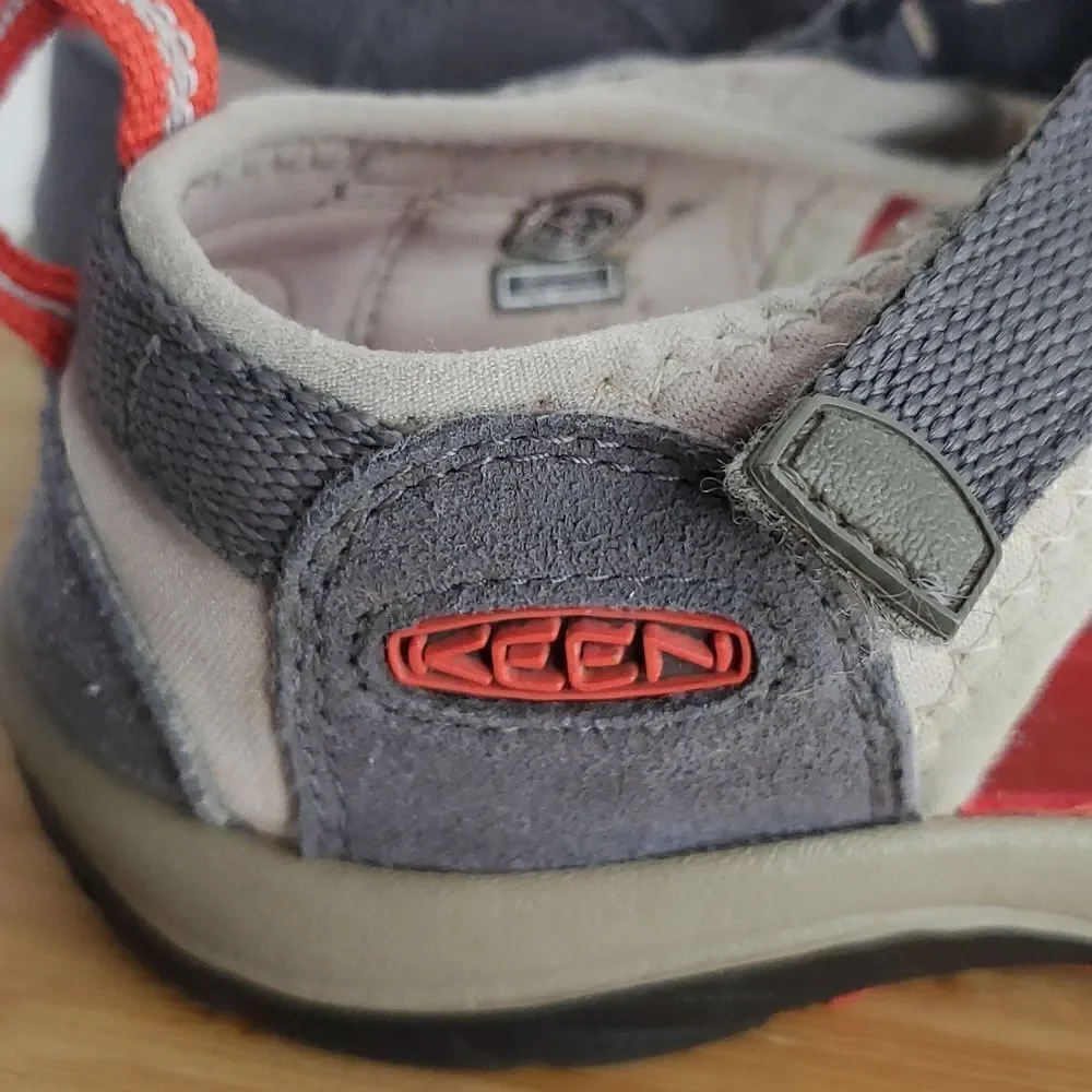 KEEN Venice H2 Gray Waterproof Sport Sandals 1019354 Big Kids Shoe Size 4